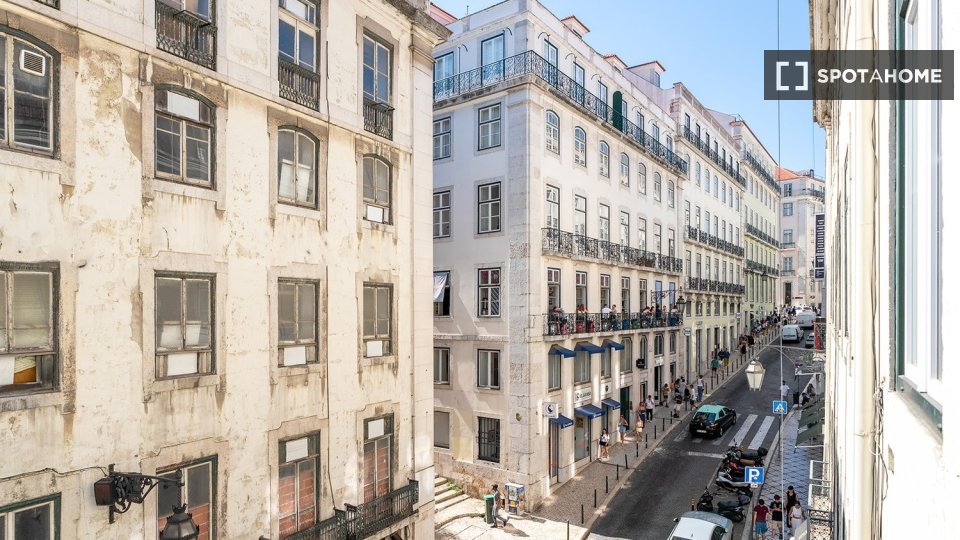 Double room Lisbon, 6 beds — photo 34