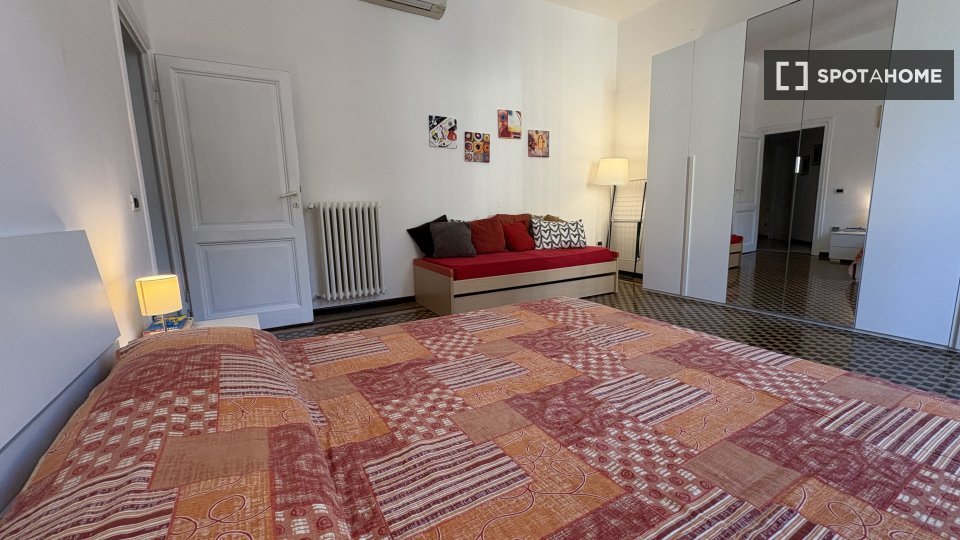 Double room Florence, 4 beds, 90m² — photo 5