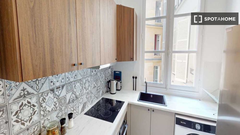 Double room Paris, 5 beds, 110m² — photo 11