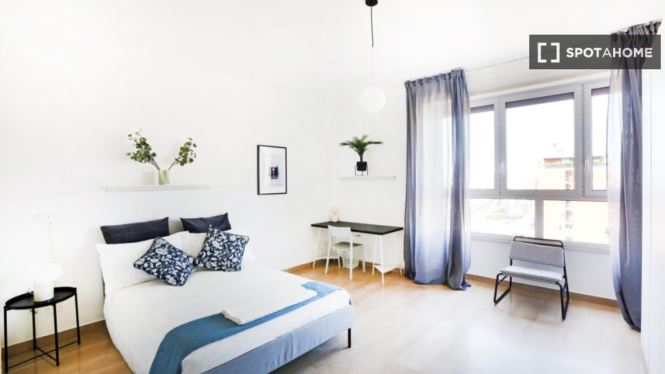 Double room Milan, 3 beds, 101m² — photo 1