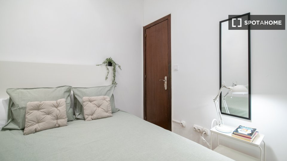 Double room Barcelona, 6 beds — photo 9