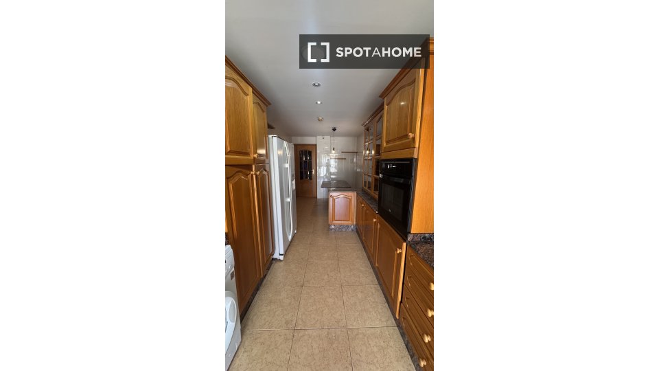 Double room Valencia, 5 beds, 240m² — photo 17