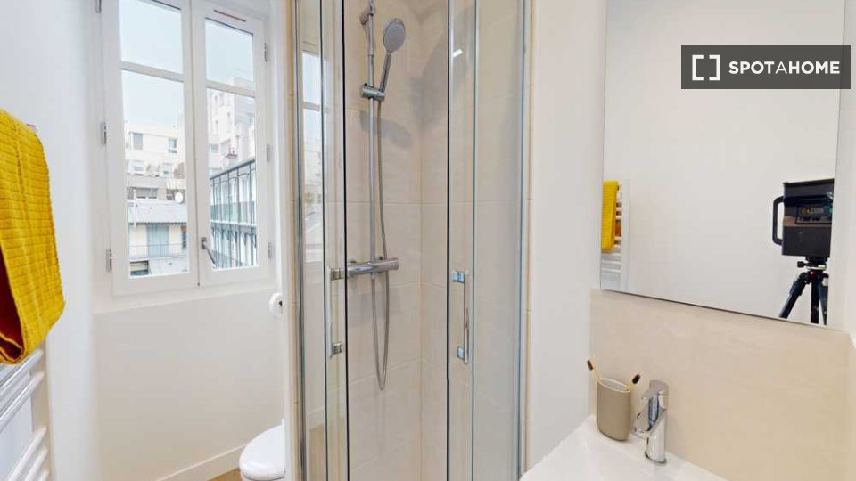 Double room Paris, 11 beds, 140m² — photo 11