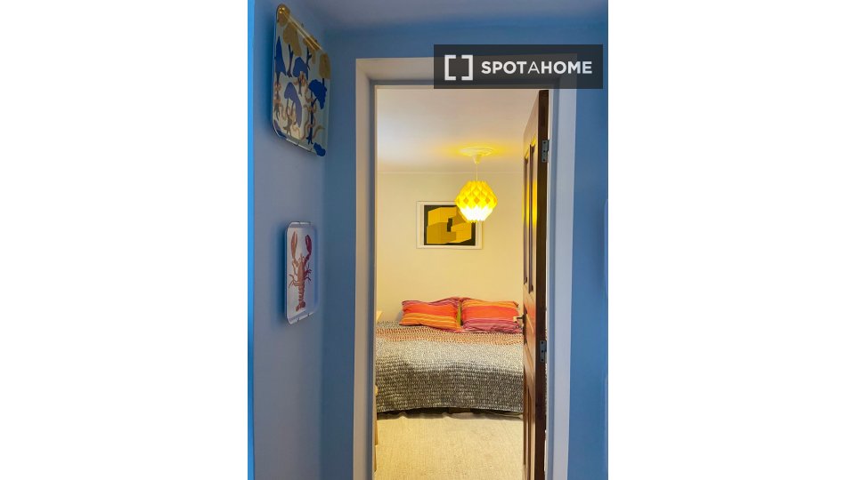Apartment Lisbon, 2 beds, 72m² — photo 17