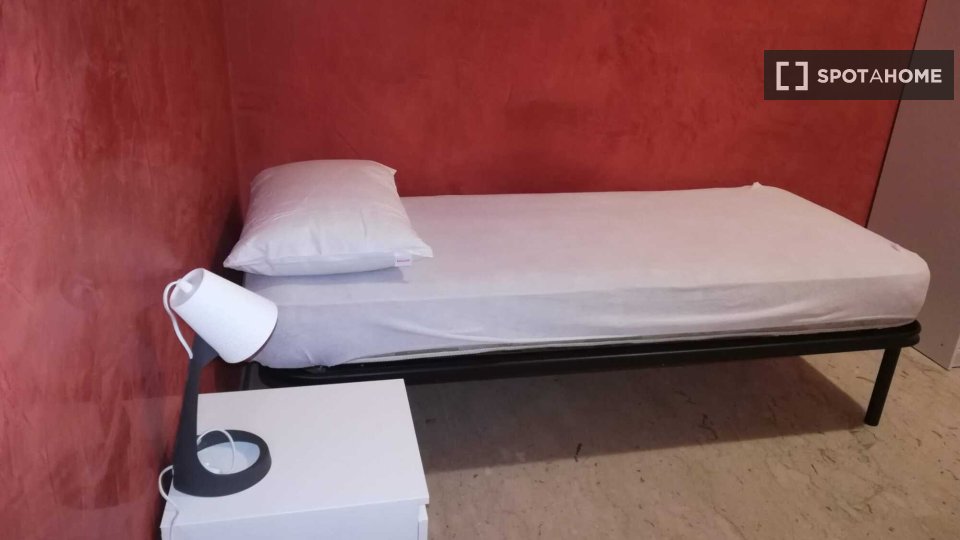Double room Turin, 4 beds — photo 16