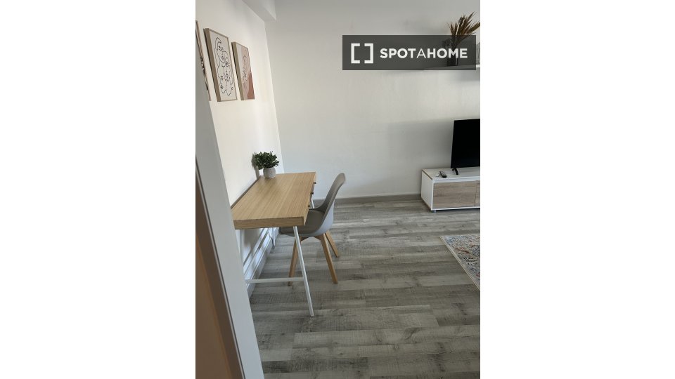 Apartment Lisbon, 3 beds, 89m² — photo 8