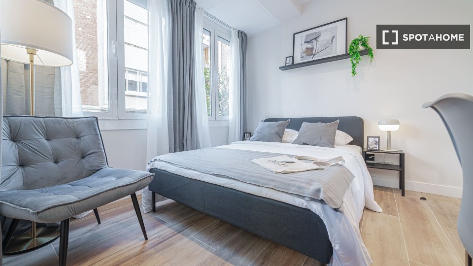 Double room Barcelona, 7 beds, 200m² — photo 5