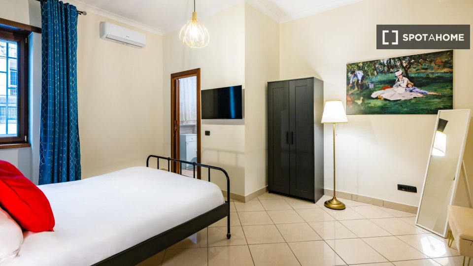 Apartment Naples, 2 beds — photo 15
