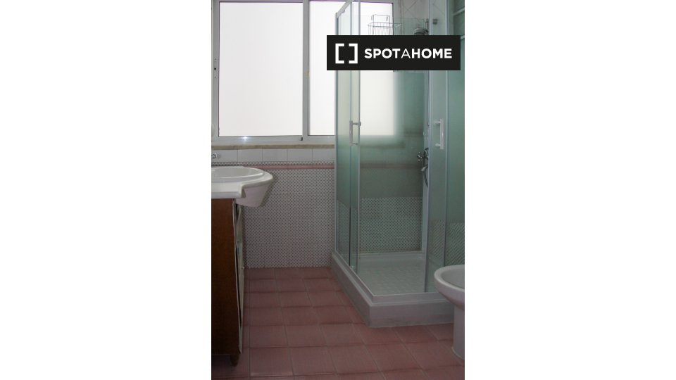 Double room Lisbon, 7 beds, 200m² — photo 3