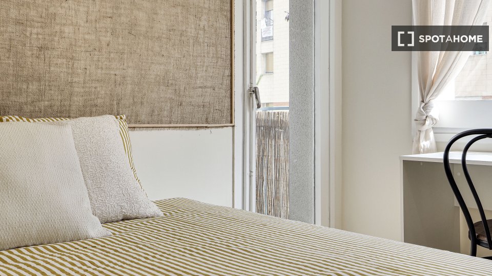 Double room Barcelona, 4 beds, 85m² — photo 27