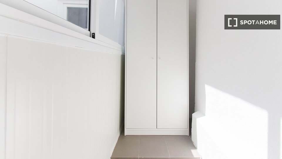 Double room Lisbon, 4 beds — photo 16