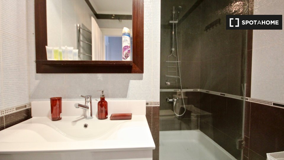 Apartment Lisbon, 2 beds — photo 12
