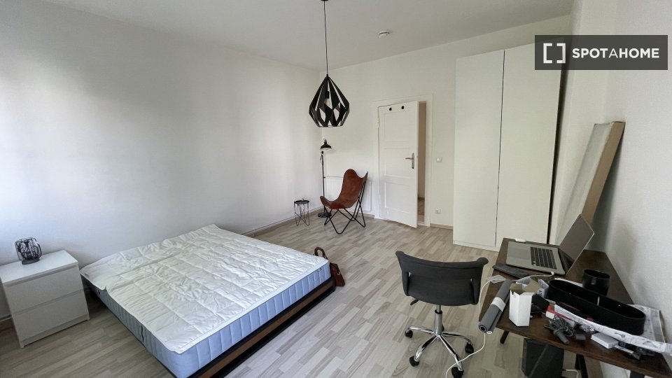 Double room Berlin, 3 beds, 18m² — photo 4
