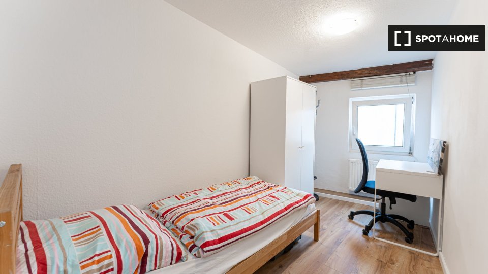 Double room Berlin, 10 beds, 120m² — photo 6