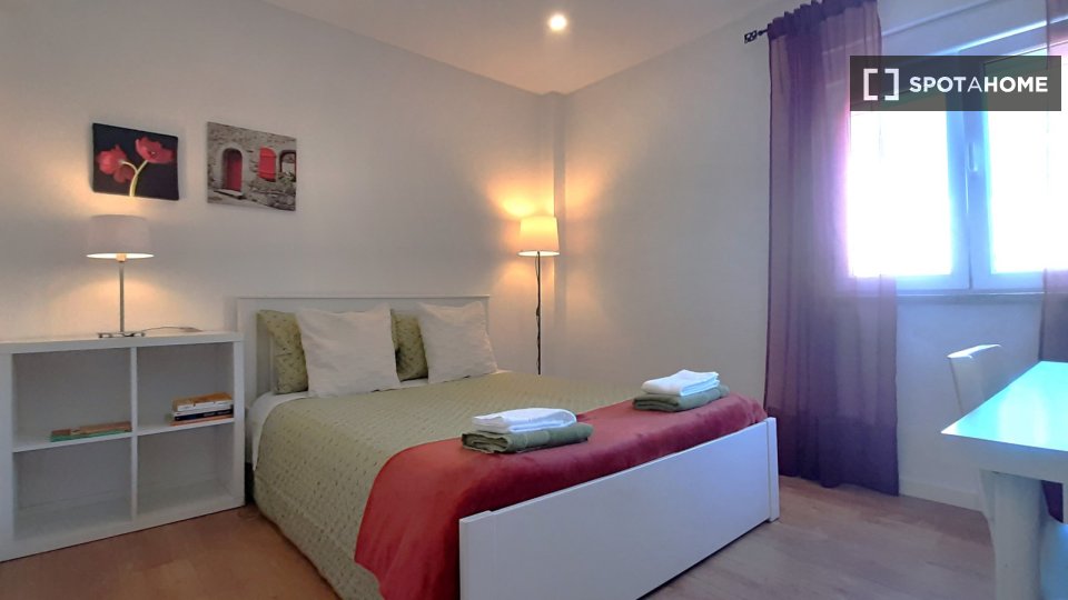 Double room Lisbon, 4 beds, 100m² — photo 42