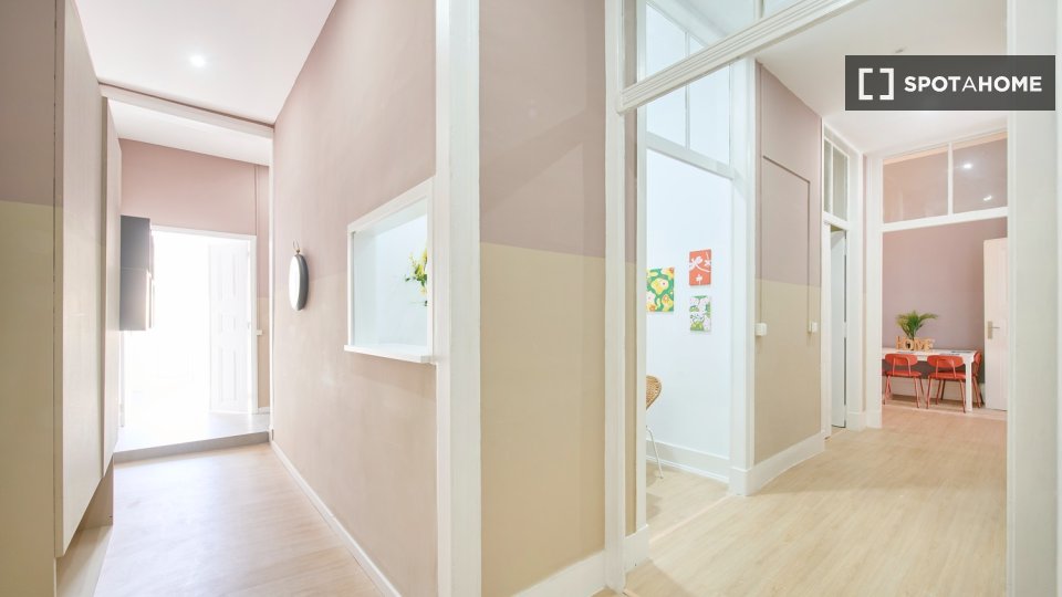 Double room Lisbon, 9 beds — photo 25