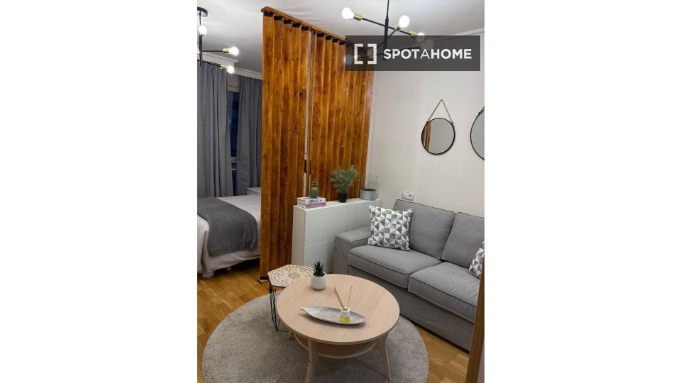 Estudio en alquiler en Palos de Moguer, Madrid.