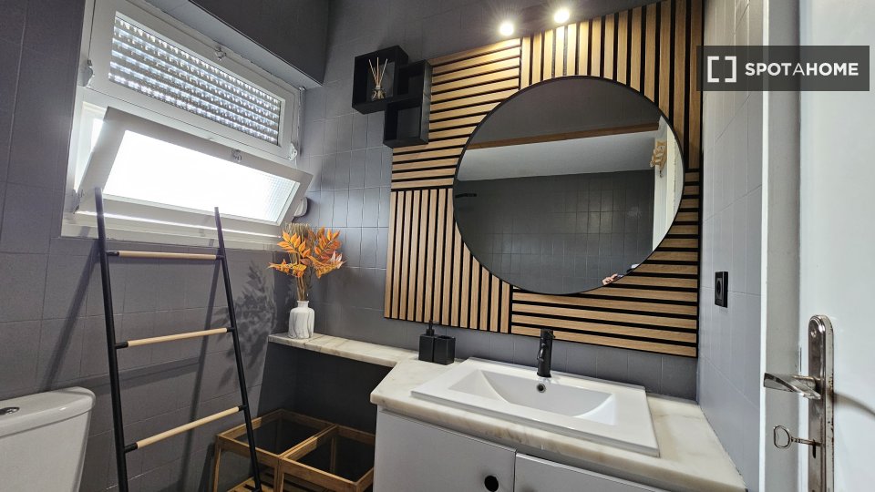 Apartment mono Lisbon, 95m² — photo 57