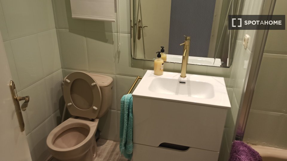 Double room Valencia, 4 beds, 90m² — photo 14