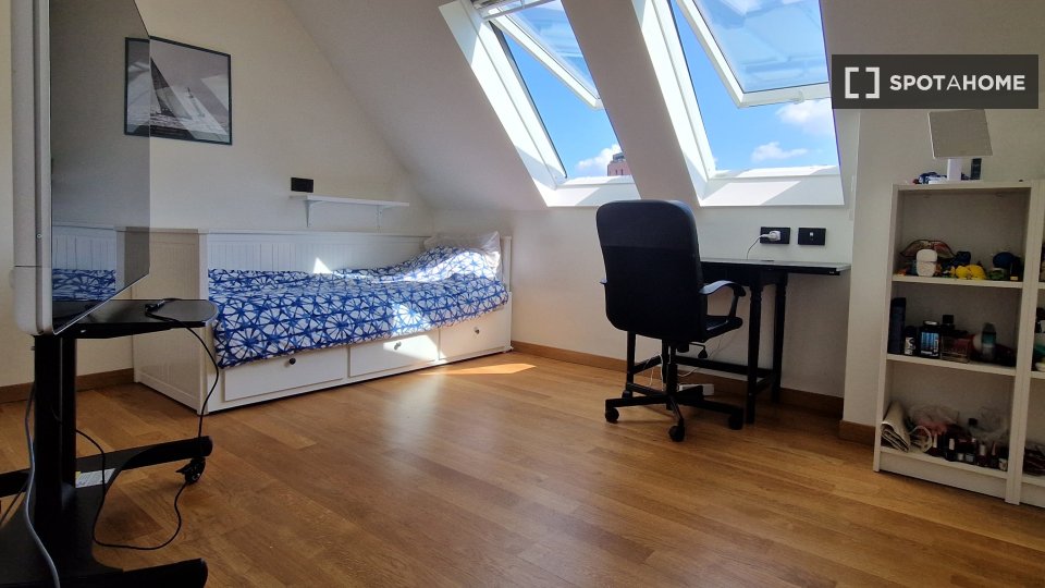 Double room Milan, 4 beds, 260m² — photo 2