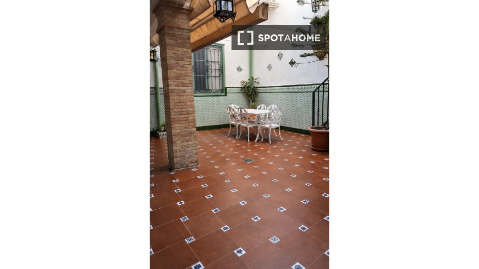 Double room Malaga, 4 beds, 250m² — photo 4