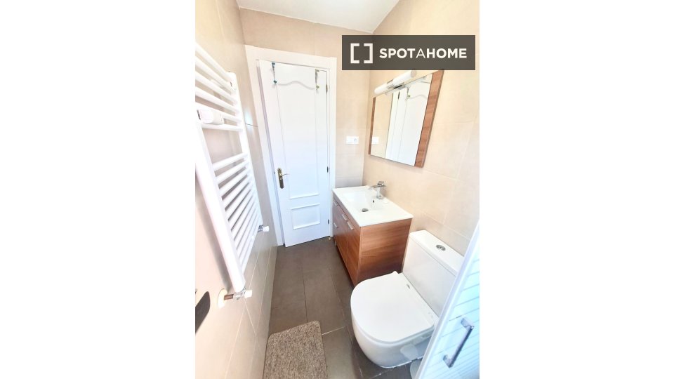 Double room Madrid, 5 beds — photo 16