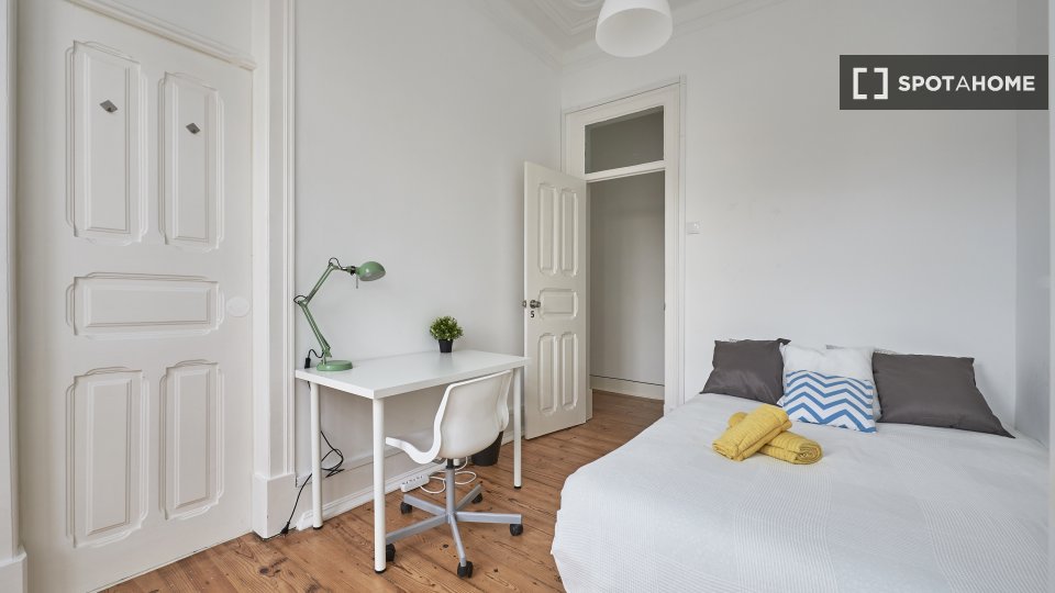 Double room Lisbon, 7 beds, 110m² — photo 24