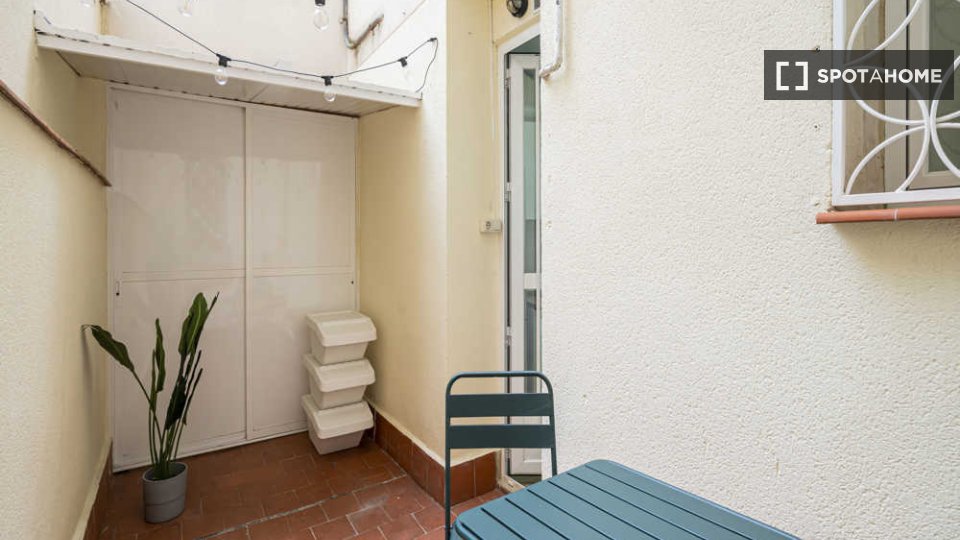 Double room Madrid, 3 beds — photo 24