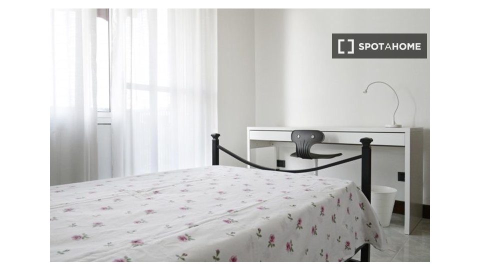 Double room Milan, 5 beds — photo 7