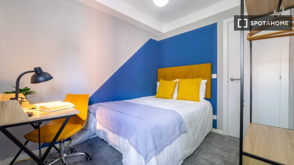 Double room Madrid, 6 beds, 67m² — photo 15