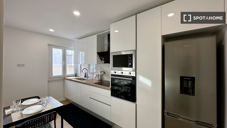 Double room Lisbon, 2 beds, 45m² — photo 12