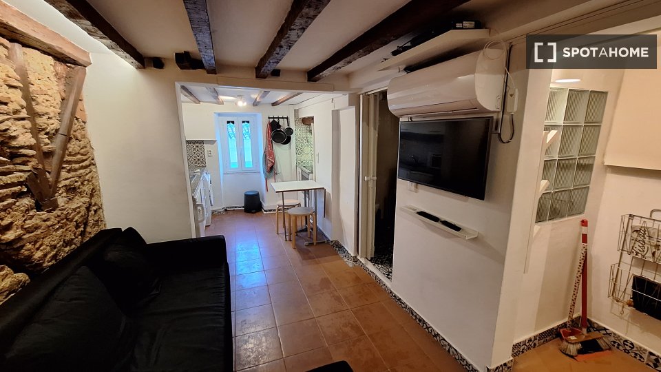 Apartment mono Lisbon, 30m² — photo 15