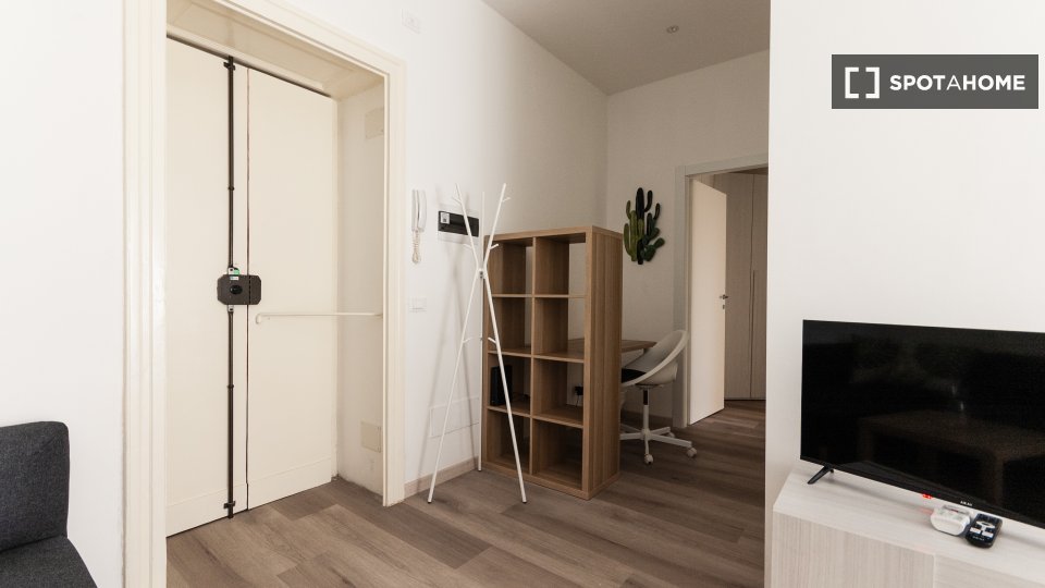 Apartment Milan, 1 bed, 44m² — photo 13