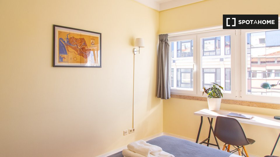 Double room Lisbon, 6 beds — photo 8