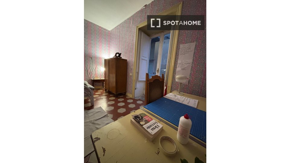 Double room Naples, 2 beds — photo 8