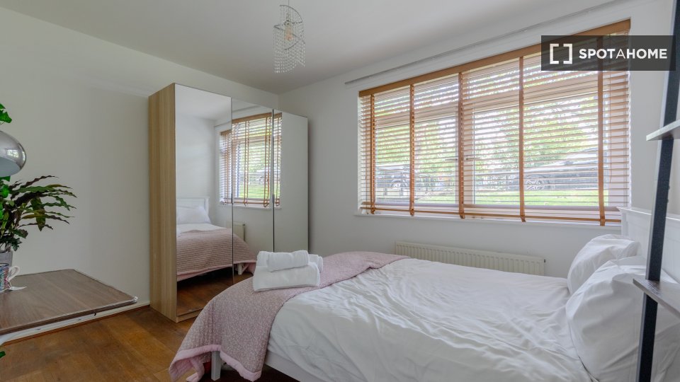 Apartment London, 2 beds, 65m² — photo 15