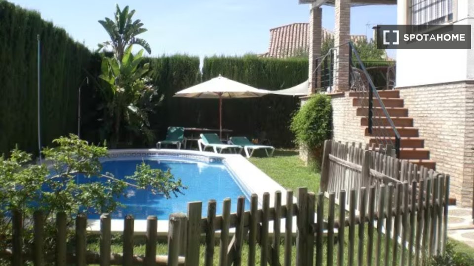 Apartment Seville, 4 beds — photo 20