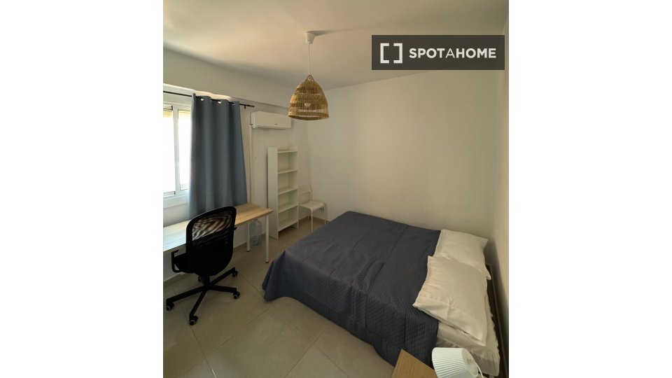 Double room Almeria, 4 beds — photo 11