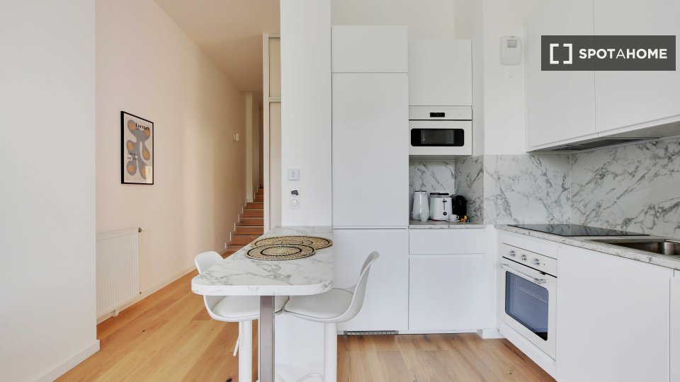 Apartment Paris, 2 beds, 69m² — photo 7