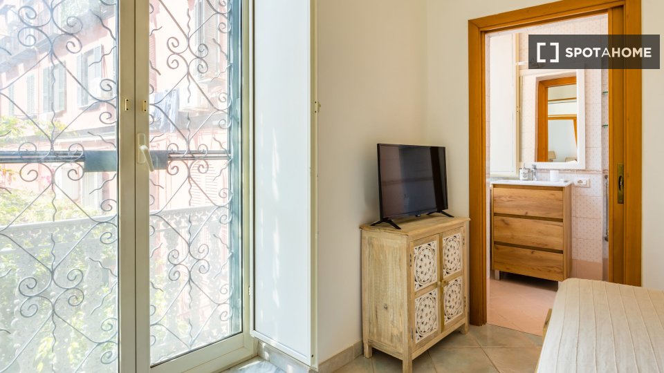Apartment Naples, 2 beds, 83m² — photo 7