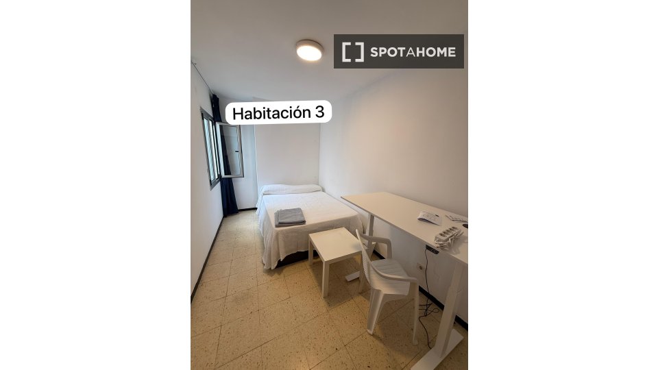 Double room Santa_Cruz_De_Tenerife, 4 beds, 130m² — photo 9