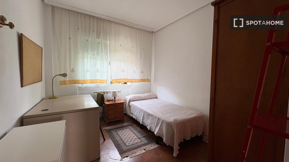 Double room Madrid, 11 beds, 300m² — photo 20