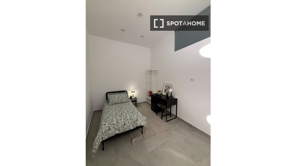 Double room Naples, 4 beds — photo 1