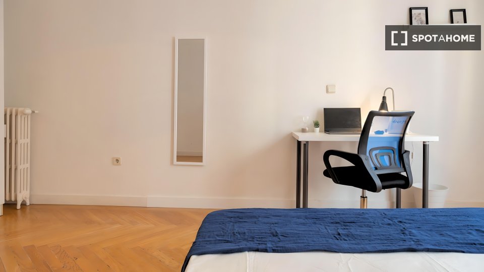 Double room Madrid, 7 beds — photo 3