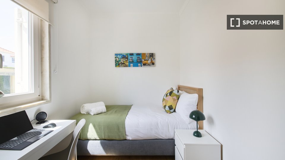 Double room Lisbon, 6 beds, 150m² — photo 3