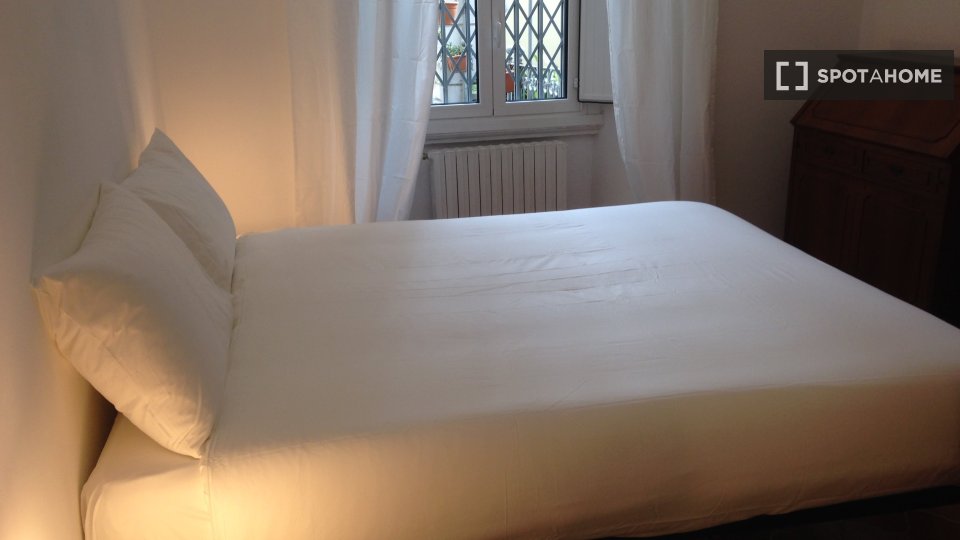 Double room Milan, 2 beds, 63m² — photo 4
