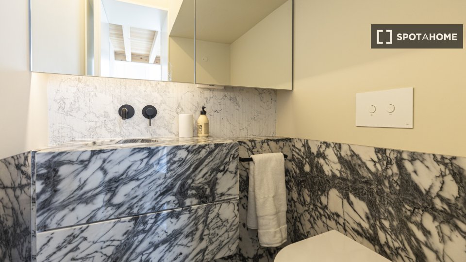 Apartment mono Lisbon, 125m² — photo 15