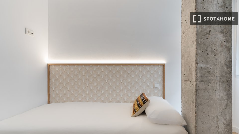 Double room Madrid, 4 beds, 90m² — photo 8