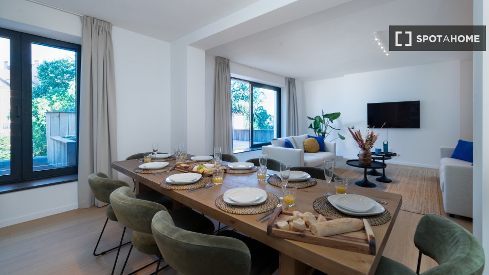 Apartment Brussels, 3 beds, 210m² — photo 1