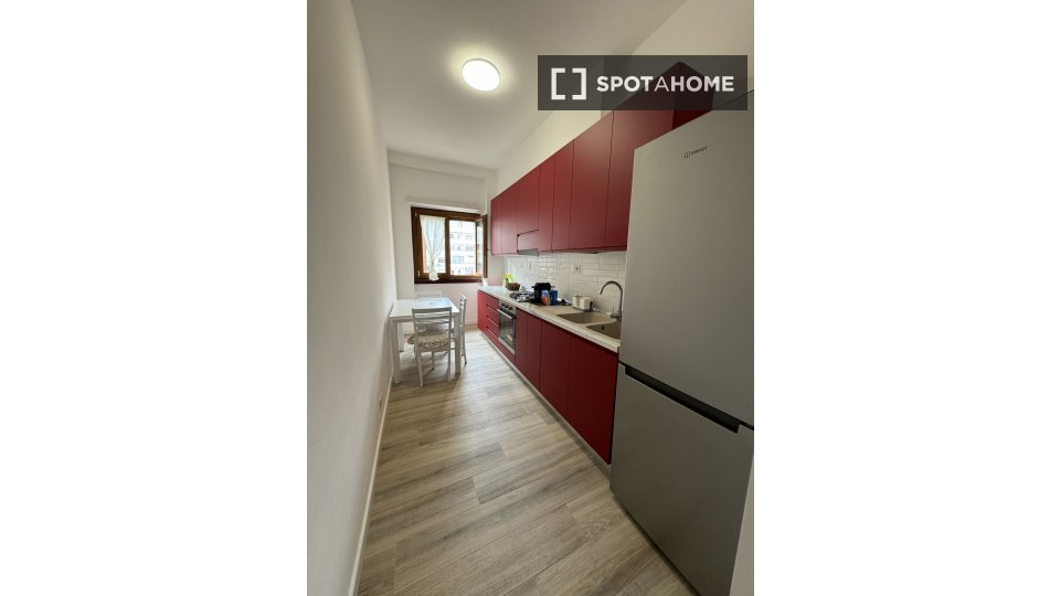 Double room Rome, 3 beds, 90m² — photo 15
